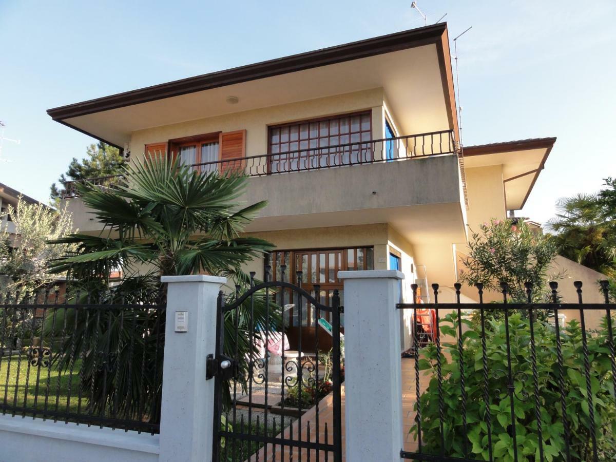 Villa Paola Bibione Exterior photo